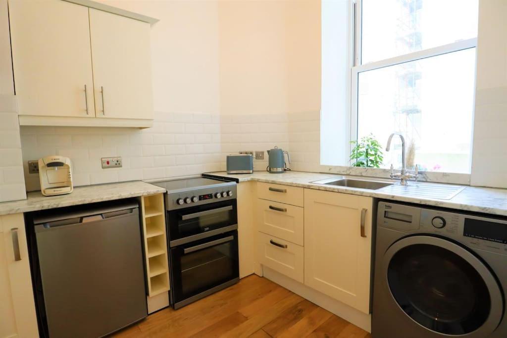 Seagulls Nest- Stylish 1 Bed Seafront Apartment Newport Beach Exterior foto